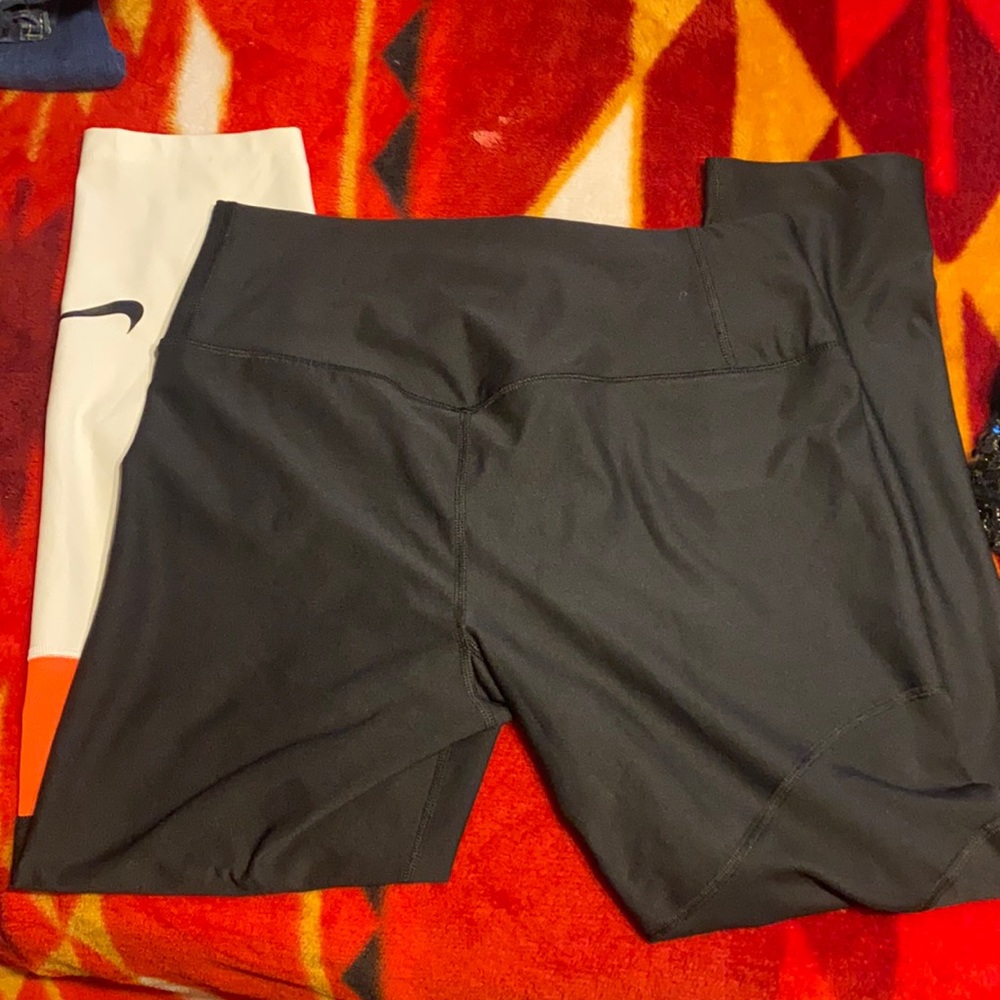 Nike 3/4 length leggings